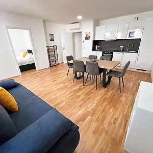 Modern, New, Next To Metro - Gg13 Apartament