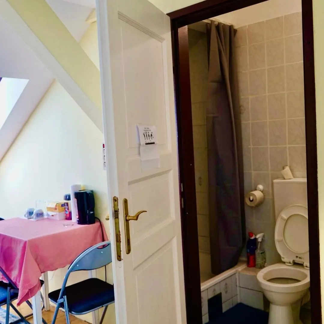 U6 Schoepfwerk Hostel 11 Vienna Homestay