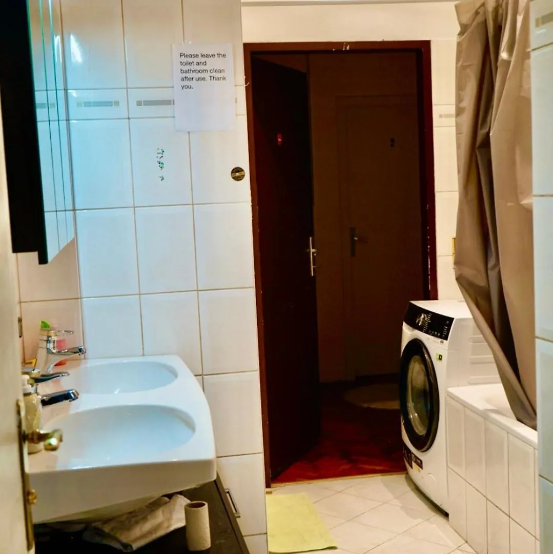 Homestay U6 Schoepfwerk Hostel 11 Vienna
