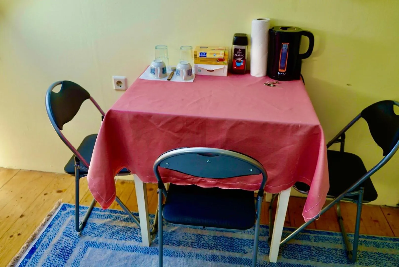 Homestay U6 Schoepfwerk Hostel 11 Vienna