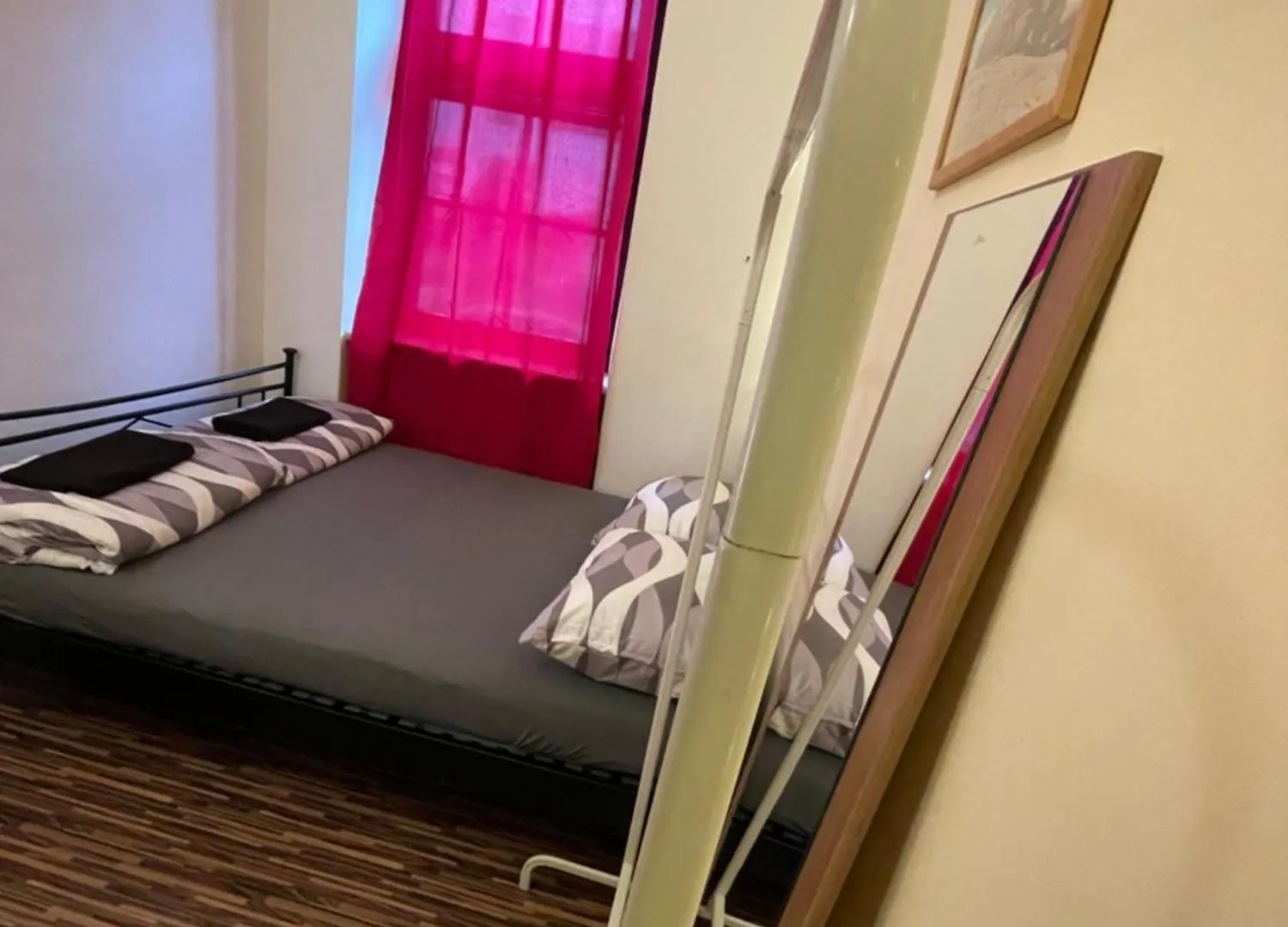 Homestay U6 Schoepfwerk Hostel 11 Vienna Austria